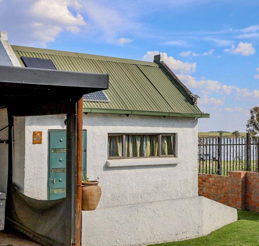 6 Bedroom Property for Sale in Oranjeville Free State